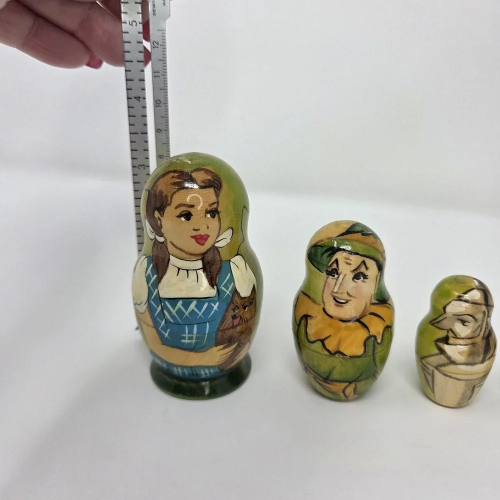 Vintage Set of 5 Wizard of Oz Wooden Russian Nesting Dolls Hand Painted 3.5